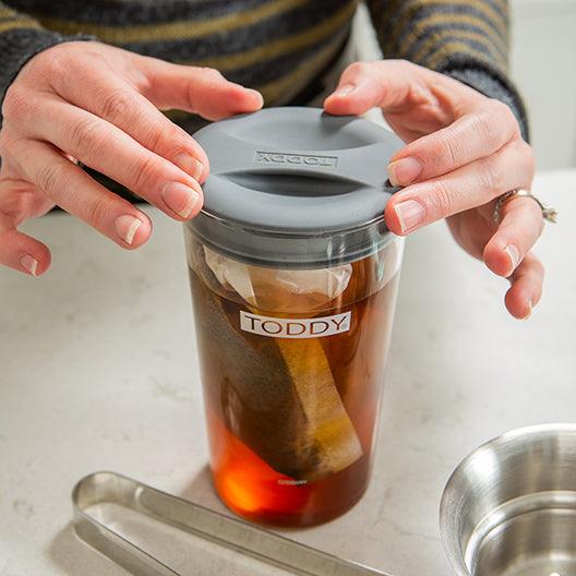 Artisan Small Batch Cold Brewer - Curve Coffee Collaborators